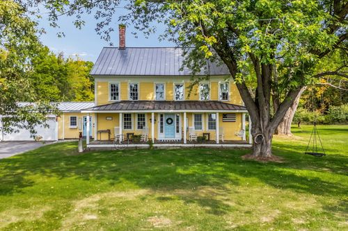 156 Old Bangor Road, Newport, ME, 04953 | Card Image