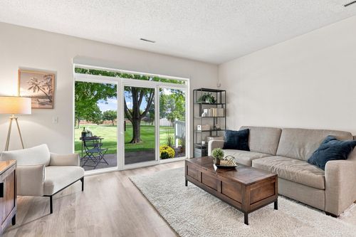 789 Providence Dr, Shakopee, MN, 55379-4531 | Card Image