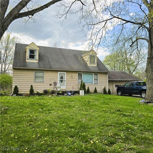 9384 N Marks Rd, Columbia Station, OH, 44028-9679 | Card Image