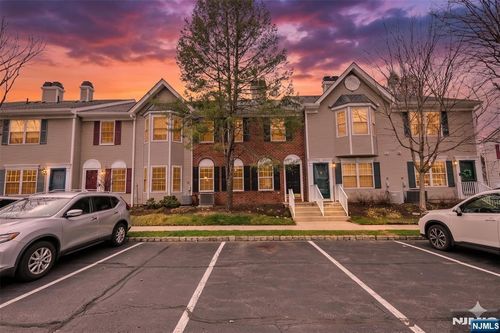 2071 Drake Ct, Mahwah, NJ, 07430-3801 | Card Image