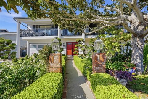 255 Ocean View Ave, Newport Beach, CA, 92663-4701 | Card Image