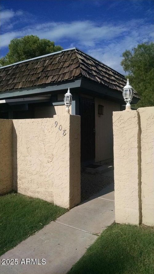 a-908 S Casitas Dr, Tempe, AZ, 85281-4221 | Card Image