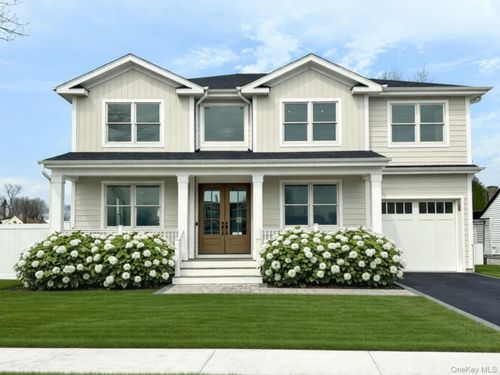 5 Baker Lane, Hempstead, NY, 11756 | Card Image