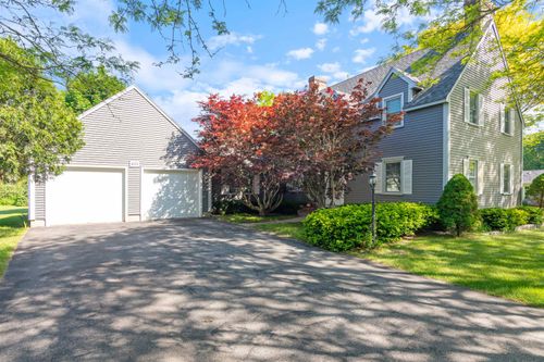 435 S Bay Cir, Colchester, VT, 05446-3892 | Card Image