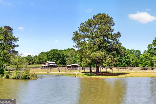 511 W Mcintosh Rd, Brooks, GA, 30205-2343 | Card Image