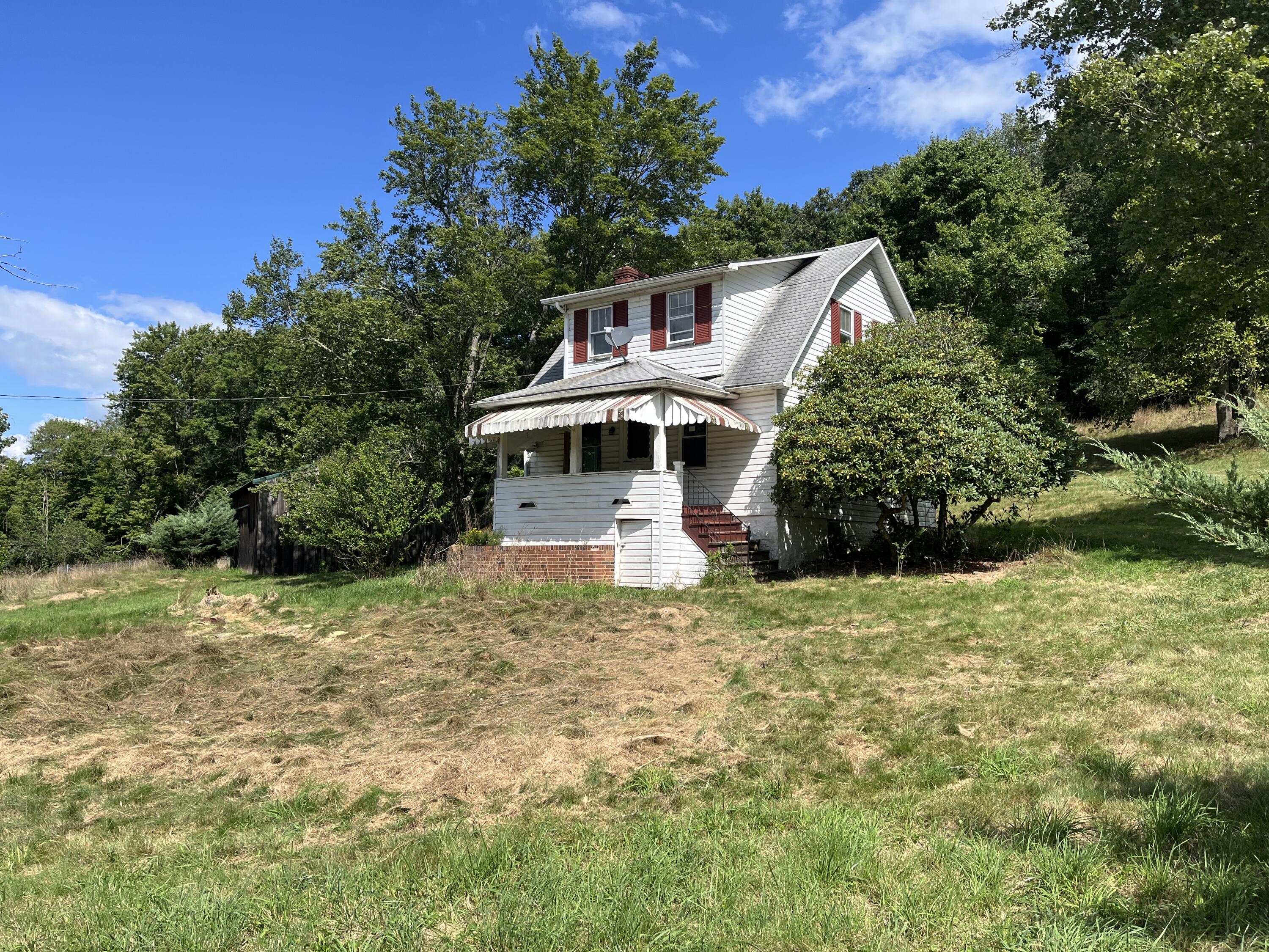 Pine Rd, Kittanning, PA 16201