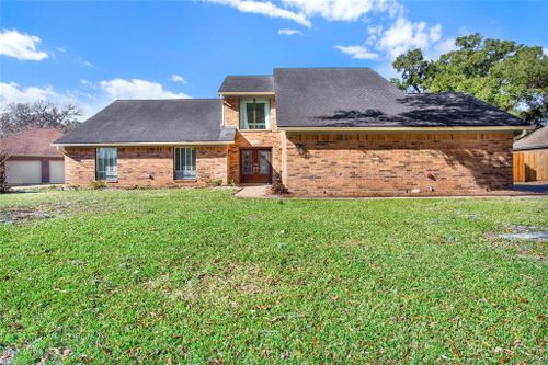 421 Huckleberry Drive, Lake Jackson, TX, 77566 | Card Image