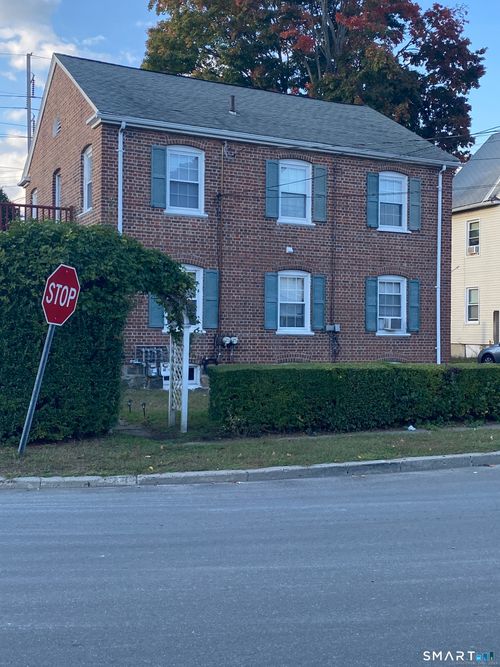 15 Ardmore St, Fairfield, CT, 06824-6127 | Card Image
