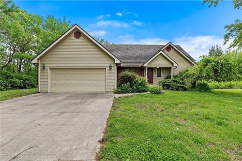 109 Allison Ct, Lawson, MO, 64062-9350 | Card Image