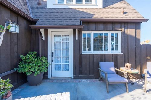 1835 Manhattan Ave, Hermosa Beach, CA, 90254-3461 | Card Image