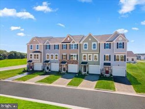 61 Zander Rd, INWOOD, WV, 25428-3143 | Card Image