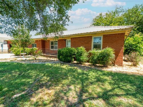 414 S 3rd St, Byars, OK, 74831-7660 | Card Image