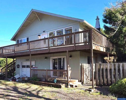 30 Division St, Depoe Bay, OR, 97341 | Card Image