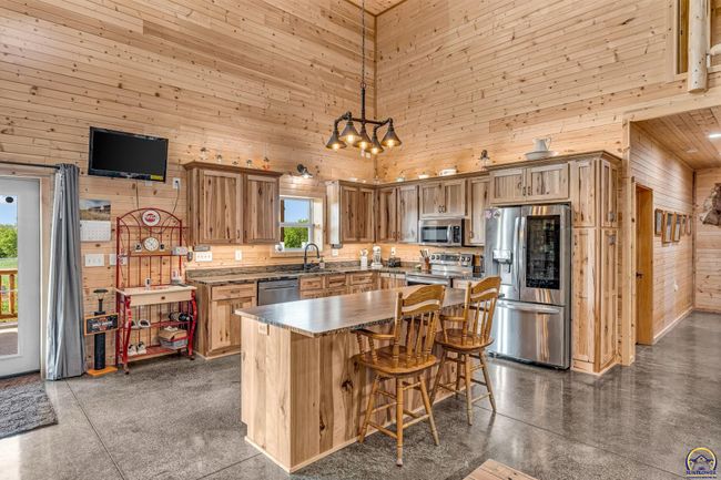14426 110 Th St, House other with 5 bedrooms, 3 bathrooms and null parking in Oskaloosa KS | Image 11