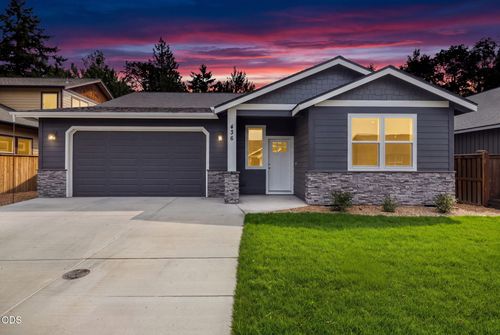 436 Se Stearns Rd, Prineville, OR, 97754-2556 | Card Image