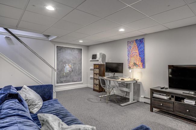Office and Media Room | Image 24