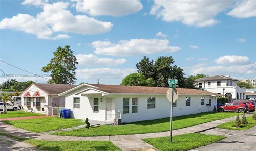 3300 Sw 9th Ter, Miami, FL, 33135-4407 | Card Image