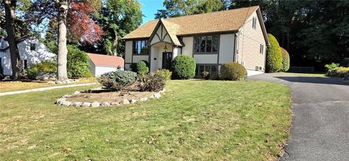 22 Grove Avenue Avenue, North Providence, RI, 02911 | Card Image