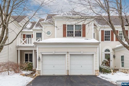 92 Independence Trl, Totowa, NJ, 07512-2806 | Card Image