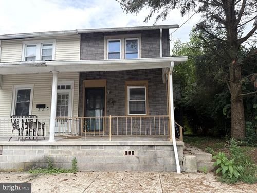 329 Duke St, EPHRATA, PA, 17522-2036 | Card Image