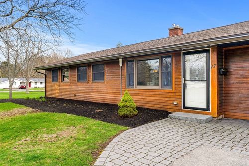 17 Amherst St, Danvers, MA, 01923-2301 | Card Image