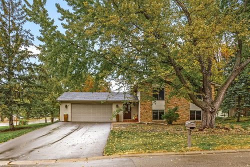 11930 50th Ave N, Plymouth, MN, 55442-2107 | Card Image