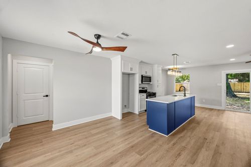 1234 W Donovan St, Houston, TX, 77091-5531 | Card Image