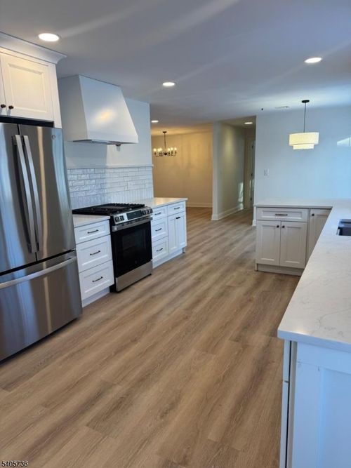 19 Lavina Ter, Wayne, NJ, 07470-2702 | Card Image