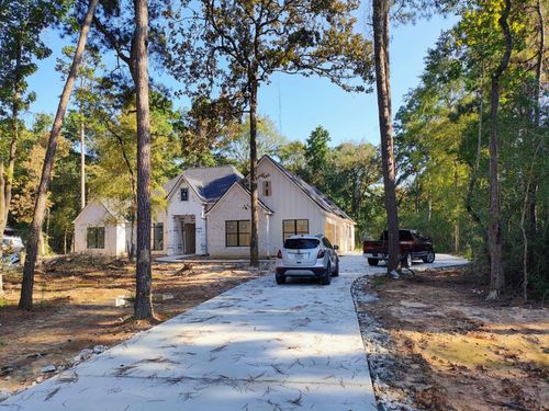 2 Lake Forest Dr, Conroe, TX, 77384-3152 | Card Image