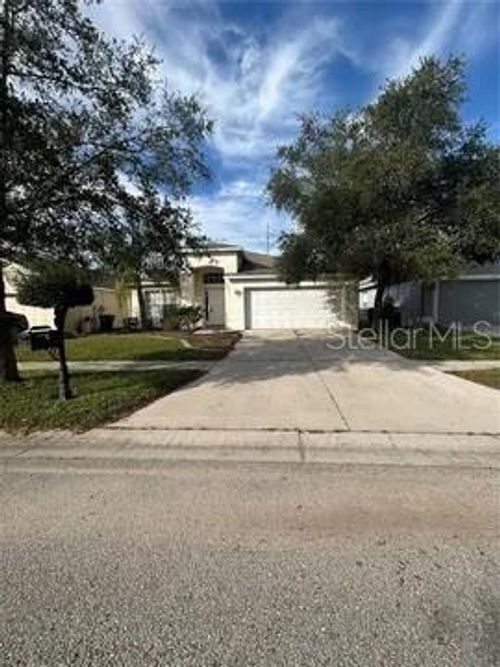 8216 Carriage Pointe Dr, GIBSONTON, FL, 33534-3013 | Card Image