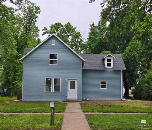 111 W 5th St, Solomon, KS, 67480-8205 | Card Image