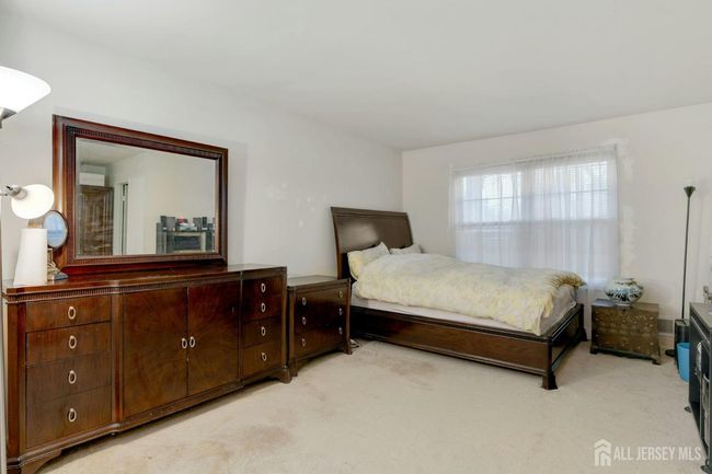 1 Pheasant Run, Townhouse with 2 bedrooms, 3 bathrooms and null parking in Edison NJ | Image 15