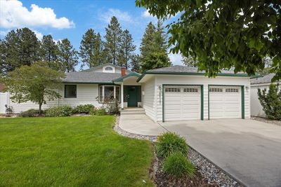 8927 E South Riverway Ave, Home with 4 bedrooms, 3 bathrooms and null parking in Millwood WA | Image 1