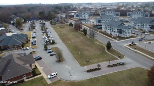 182 Murray Guard Dr, Jackson, TN, 38305-3609 | Card Image