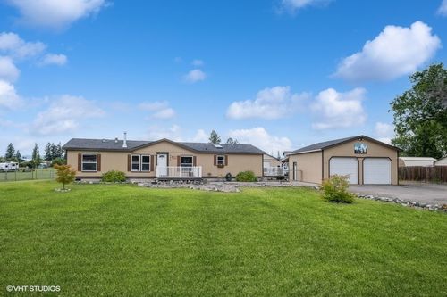 564 Maple Dr, Kalispell, MT, 59901-2316 | Card Image