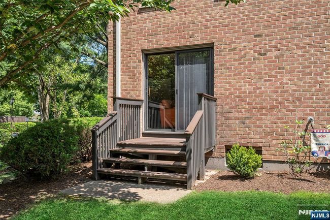 181 Long Hill Rd, House attached with 2 bedrooms, 3 bathrooms and null parking in Little Falls NJ | Image 43