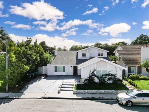 3375 Fuchsia St, Costa Mesa, CA, 92626-1711 | Card Image