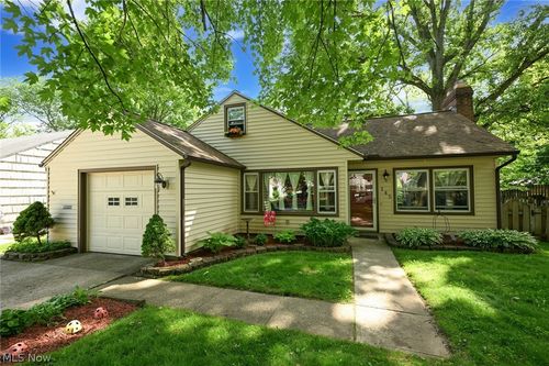 145 Edgewood Dr, Berea, OH, 44017-1411 | Card Image