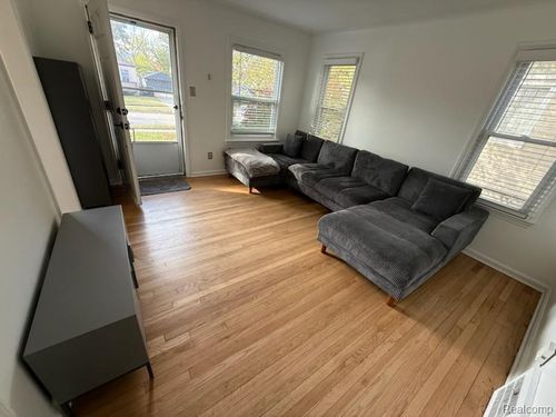 774 Gardendale St, Ferndale, MI, 48220-2485 | Card Image