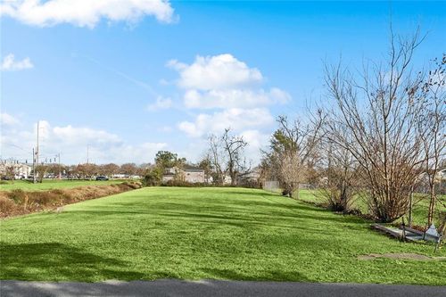 742 Taylor St, Kenner, LA, 70062-7754 | Card Image