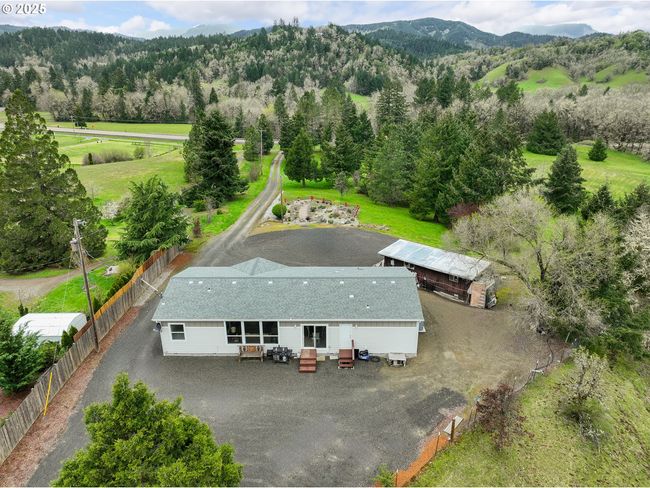 100 Crater Rd, House other with 3 bedrooms, 2 bathrooms and null parking in Camas Valley OR | Image 32