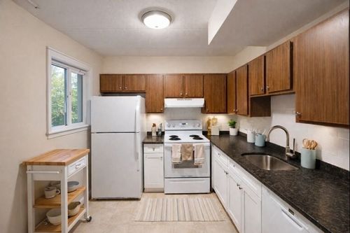 19-24 Highland Ave, Cambridge, MA, 02139-1031 | Card Image