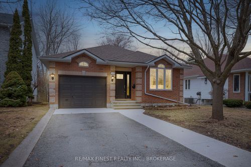 405 Fieldstone Dr, Kingston, ON, K7K7E1 | Card Image