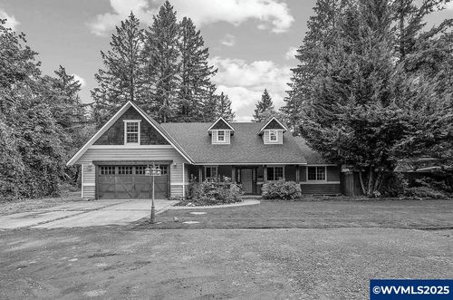 824 W Central Av, Gates, OR, 97346 | Card Image