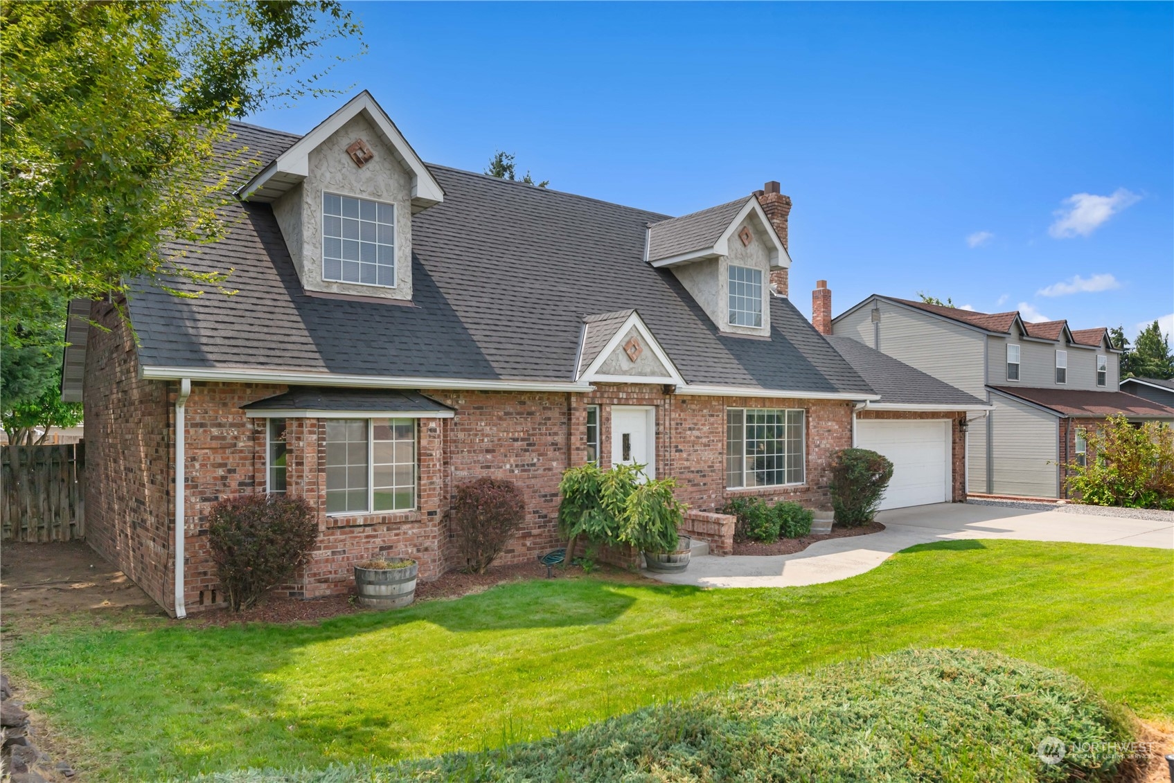 12th St, East Wenatchee, WA 98802