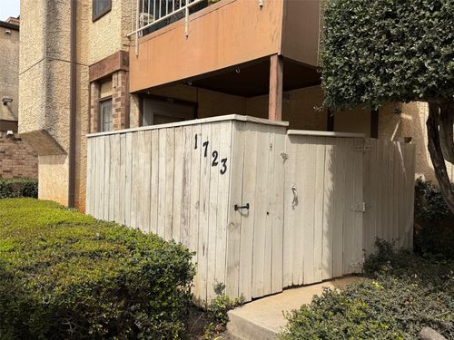 120b-1723 Crest Grove Dr, Arlington, TX, 76012-3775 | Card Image