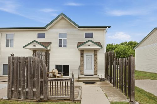 841 37th Avenue N, Fargo, ND, 58102 | Card Image