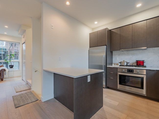 7903 Oak Street, Townhouse with 3 bedrooms, 2 bathrooms and 1 parking in Vancouver BC | Image 13
