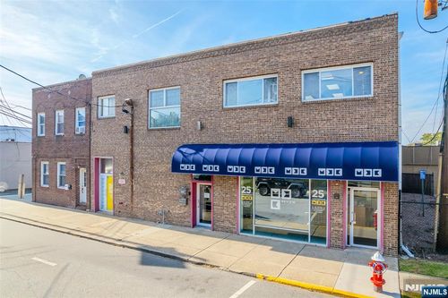 261 1st St, Palisades Park, NJ, 07650-1571 | Card Image