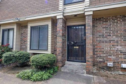 1898 Poplar Woods Cir E, Germantown, TN, 38138-3695 | Card Image